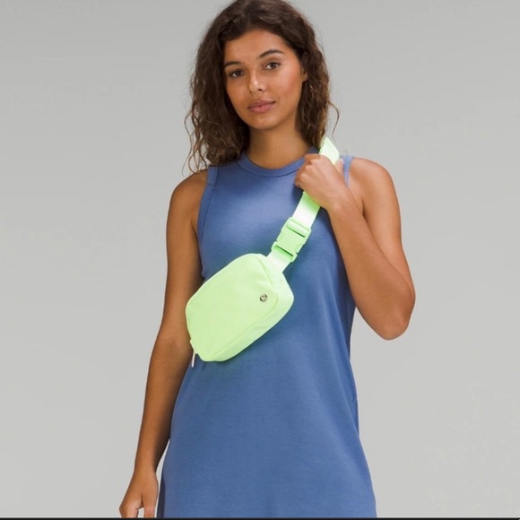 lululemon athletica Handbags - NWT lululemon Everywhere Belt Bag color Faded Zap.